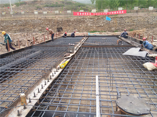 ���̰���